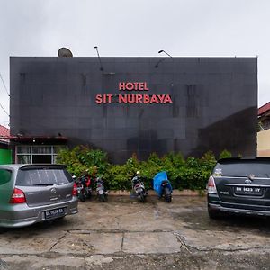 Reddoorz Syariah Near Plaza Andalas Padang 2 Exterior photo