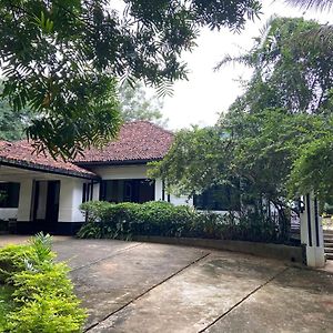 Hotel Clover Grange Matale Exterior photo