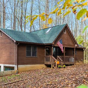 Hot Tub, Deck&Grill, Game Room, Wifi At Cute Cabin Charles Town Exterior photo