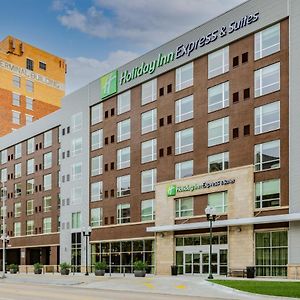 Holiday Inn Express & Suites - Lincoln Downtown , An Ihg Hotel Exterior photo