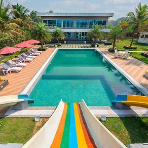Saffronstays Palm Paradise, Kalyan Khadavli - Swimming Pool With Water Slides, Gazebo And Indoor Games Padghe Exterior photo