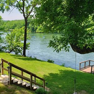 Riverside Hide-A-Way With Patio, Bbq, Fishing Pier Gassville Exterior photo