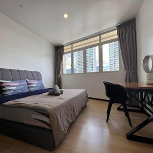 Lovely 1Bedroom 118@Condo With Swimming Pool George Town Exterior photo