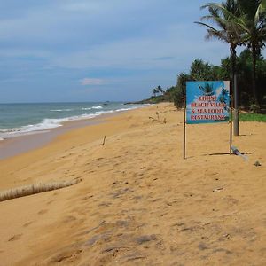 Lihini Beach Villa Induruwa Exterior photo