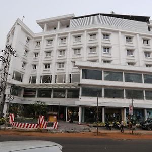 Sona Hotel Thrissur Exterior photo