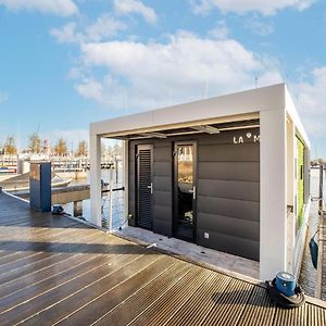 Inviting Houseboat In Volendam With Shared Pool Hotel Exterior photo