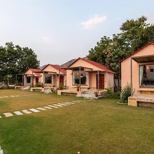 1Br Cottage With Pool - Eagle'S Nest By Roamhome Udaipur Exterior photo