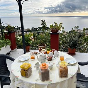 Salotto Sul Mare Bed & Breakfast Genoa Exterior photo