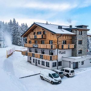 Gastehaus Mirzl Bed & Breakfast Schladming Exterior photo