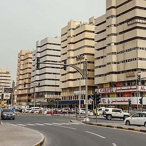 1 Room In Apartment Available For Rent Dating Not Allowd Sharjah Exterior photo