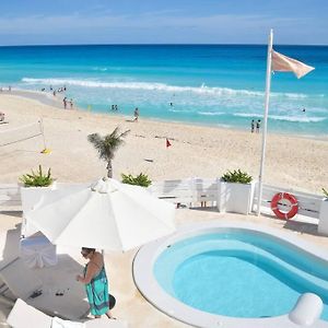Estudio 4 Sobre Playa, Alberca, Gimnasio, Jacuzzi Apartment Cancun Exterior photo