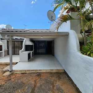 Departamento En San Bernardino - Barrio Cerrado Apartment Exterior photo