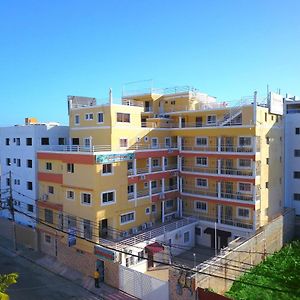 Tropical Island Aparthotel, Close To Las Americas Airport - Parque Del Este - Three Eyes Caves Santo Domingo Exterior photo