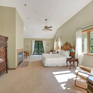 Wonderful 6 Bedroom Home At Hamptons Noyack Exterior photo
