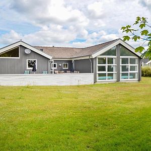 Lovely Home In Ebeltoft With Swimming Pool Exterior photo