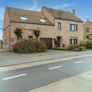 Cozy Holiday Home In Flemish Brabant With Swimming Pool Zoutleeuw Exterior photo