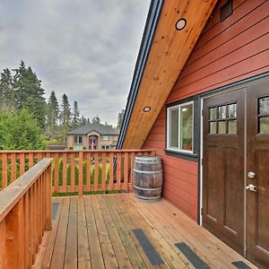 Modern Edgewood Home Near Tacoma With Deck! Exterior photo