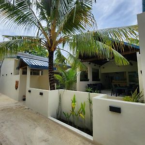 Dhigurah Dhonveli Boutique Hotel Exterior photo