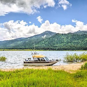 Updated, Calm A-Frame Cabin With Lake Cascade Views! Exterior photo