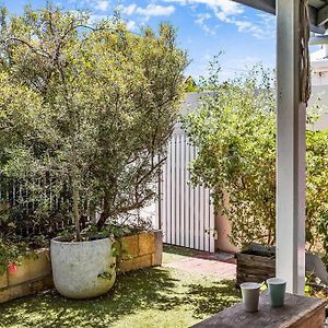 Saltbush Cottage In Fabulous South Fremantle Exterior photo