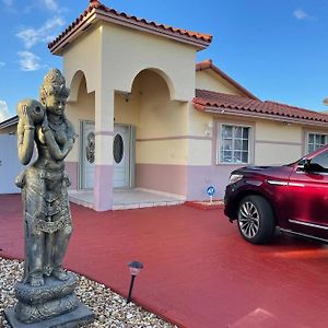 Romantic House Hialeah Gardens Exterior photo