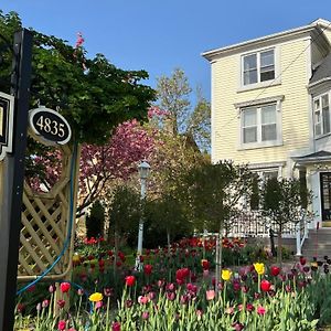 Bedham Hall B&B Niagara Falls Exterior photo