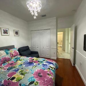 Guest Suite Private Entry In Miami Near Zoo Very Good For Couples, Business Travelers, Tourists Exterior photo