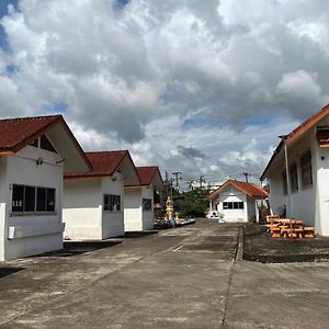 Chumphon Park Resort Exterior photo