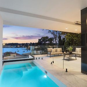 Luxury Waterside Home Sydney Exterior photo