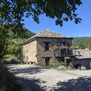 Country Old Stone House Immerse In Nature Lequio Berria Exterior photo