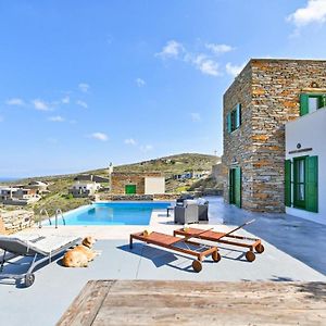 Villa Eliza With A Swimming Pool And Sea View In The Area Of Otzia, On The Island Of Kea Otzias Exterior photo