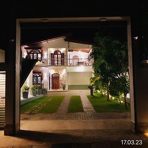 White Queen Residence Tangalle Exterior photo