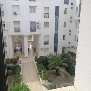 Lovely 1-Bed Apartment In Lac1 Tunis Exterior photo