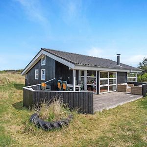 Awesome Home In Hirtshals With Kitchen Exterior photo