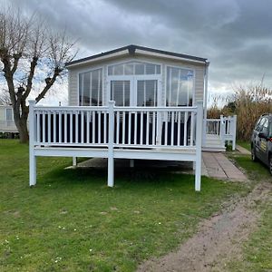 Parkdean Cherry Tree Holiday Park Great Yarmouth Exterior photo
