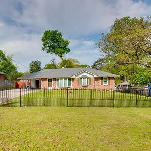 Renovated Home Yard, 11 Mi To Dtwn Atlanta! Exterior photo