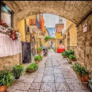 L'Incanto Del Borgo Antico- Locazione Turistica Bari Exterior photo