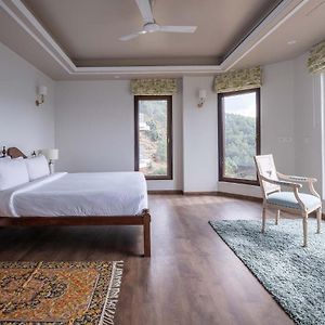 Stayvista At Alpine Abode - Ultra Luxury Apartments Naldera Exterior photo