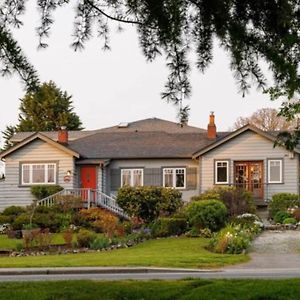 Water Front Charming Entire Home Pet Friendly Victoria Exterior photo