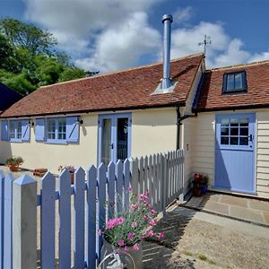 The Old Dairy Villa Biddenden Exterior photo