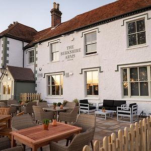 Berkshire Arms By Chef & Brewer Collection Hotel Midgham Exterior photo