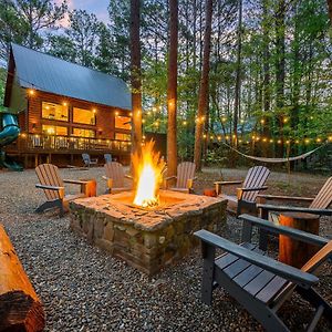 Hickory Bear - Cabin Surrounded By Pines, Sleeps 10, Hot Tub, Fire Pit, Arcade, Foosball Table & Deck Slide Broken Bow Exterior photo