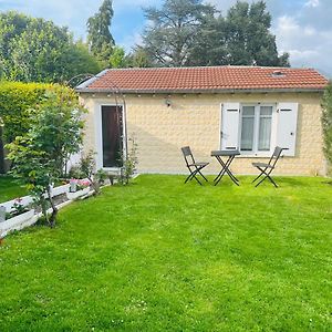 La Petite Maison Le Perray-en-Yvelines Exterior photo