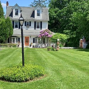 Elegantly English Catskills Liberty Exterior photo