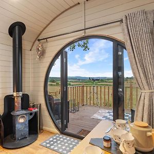 Blaenplwyf Luxury Countryside Shire Pods With Hot Tubs Apartment Lampeter Exterior photo