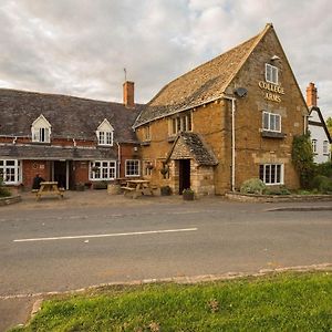 College Arms Hotel Quinton Exterior photo