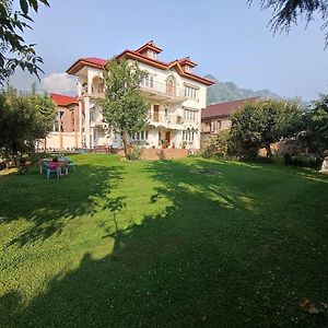 The Clover Home Stay Srinagar  Exterior photo