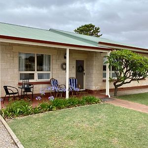 Tumby Bay Escape - 4Br - Beautiful Beach Cottage Exterior photo