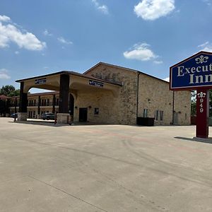 Executive Inn And Suites Pittsburg Exterior photo