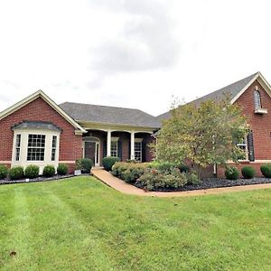 Beautiful 4 Bedroom 4.5 Bath, Executive Home W In Ground Pool & Handicap Accessible! Louisville Exterior photo